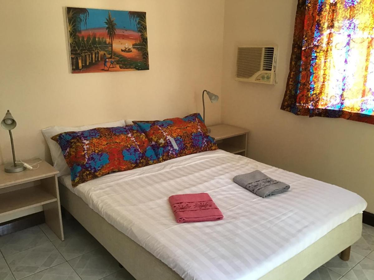 Anns Guesthouse Bakaugambia ภายนอก รูปภาพ