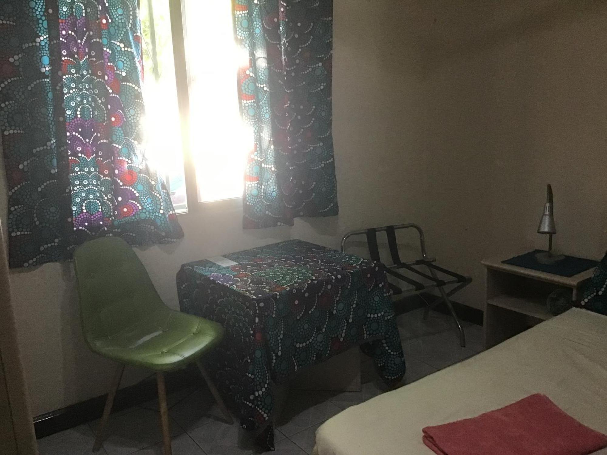 Anns Guesthouse Bakaugambia ภายนอก รูปภาพ