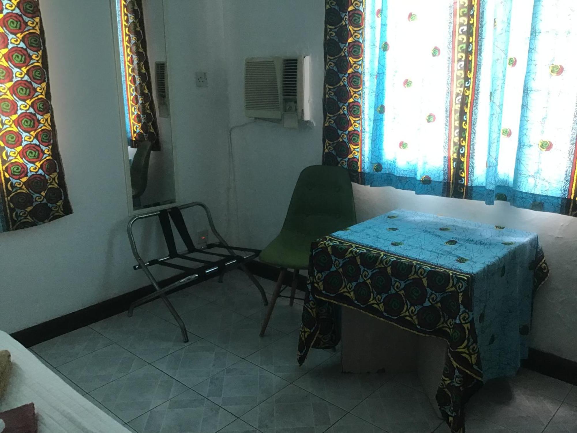 Anns Guesthouse Bakaugambia ภายนอก รูปภาพ