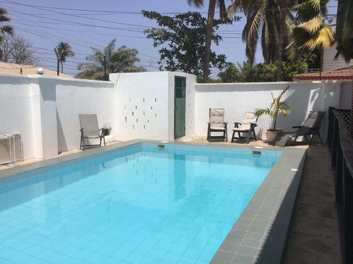 Anns Guesthouse Bakaugambia ภายนอก รูปภาพ